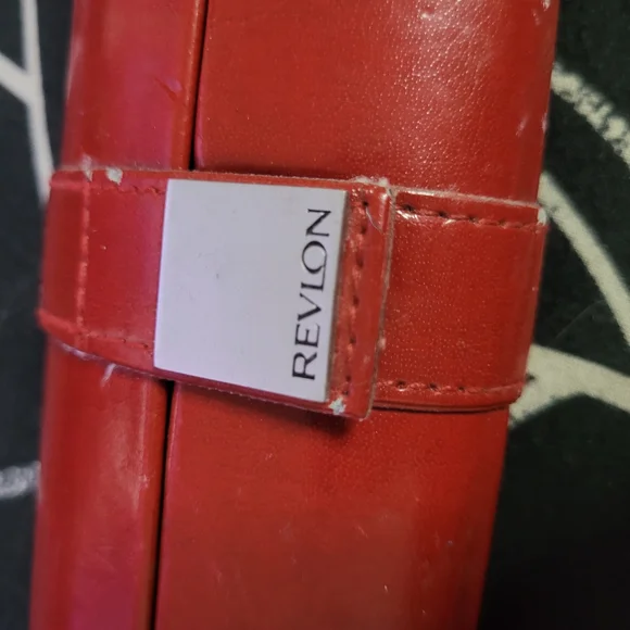 Revlon Bold Red Eye Glass Case - Picture 2 of 8